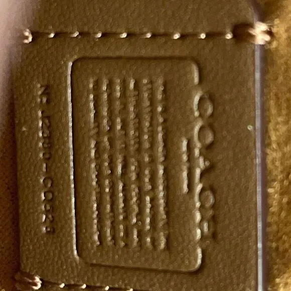 Coach Sequined Flap Clutch Crossbody Lilac Bag/Clutch - Picture 12 of 13